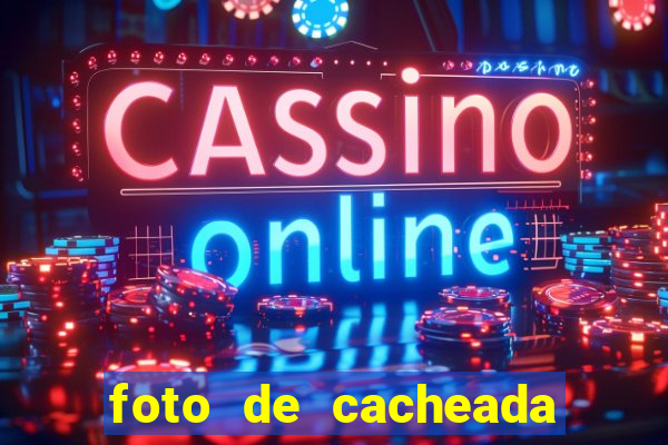 foto de cacheada no espelho